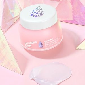 Saturday Skin Waterfall Glacier Water Cream ✨✨